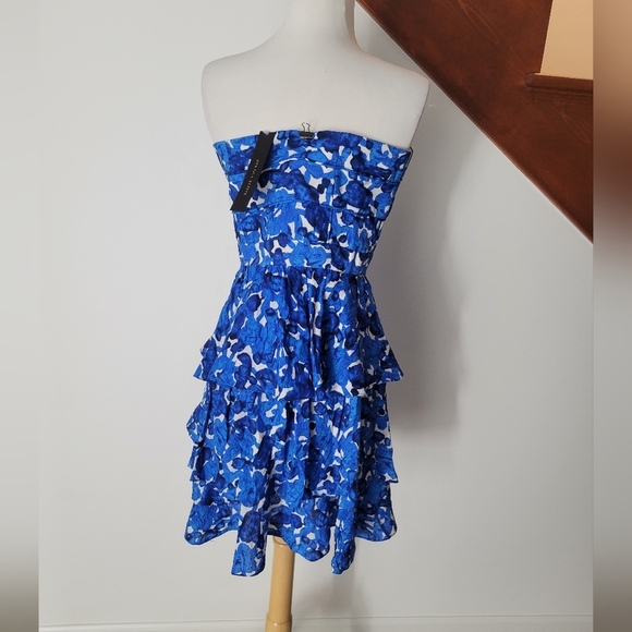 Cynthia Steffe 100% Silk Blue and White Floral Strapless Ruffled Mini Dress Sz 8 - Picture 7 of 7